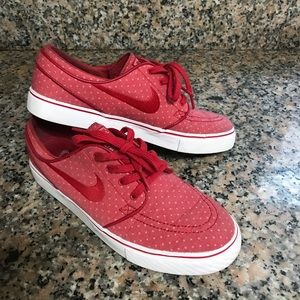 les hommes janoski sur poshmark chaussures nike stefan les hommes janoski sur poshmark stefan chaussures nike stefan poshmark 034db3